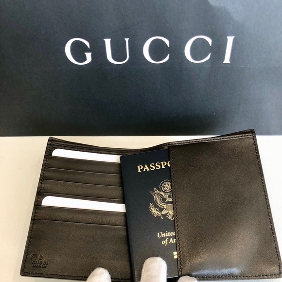 Brand New: Gucci GG Logo Vertical Passport Case - Picture 6 of 7